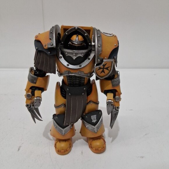 Warhammer Imperial Fists Legion Cataphractii Terminator with Lightning Claws - Picture 5 of 6